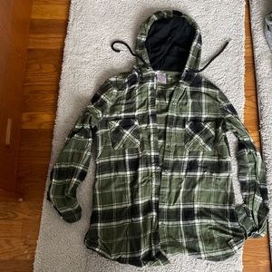 Medium no boundaries green plaid